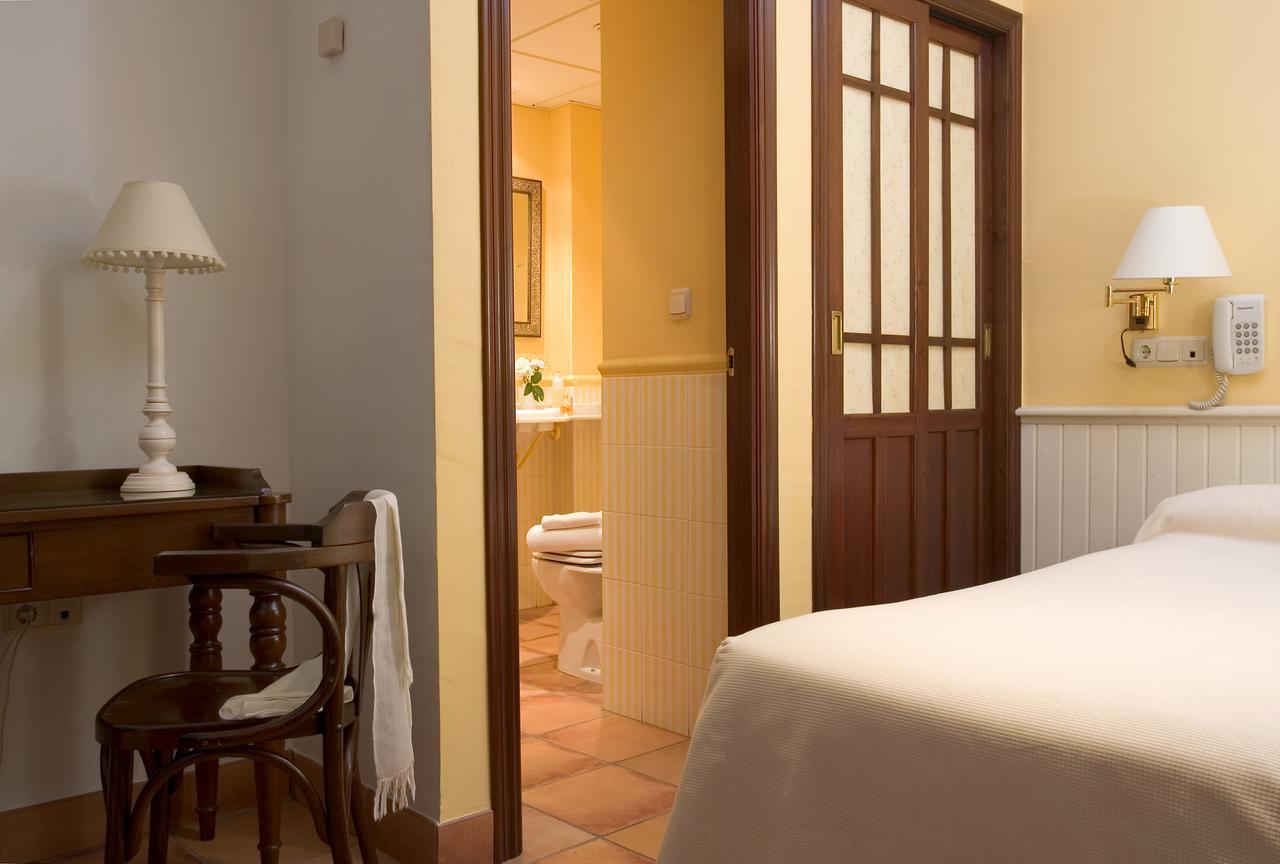 Hotel Veracruz Utrera Buitenkant foto